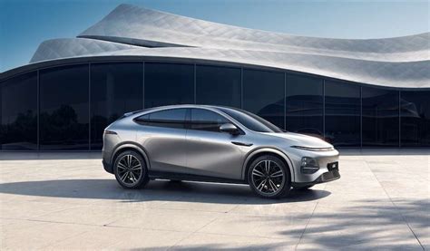 XPENG Con La Nuova P7 Trasforma Il Salone Dell Automobile Di Parigi