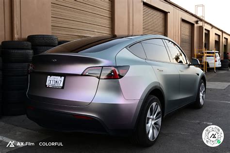 特斯拉Model Y 卡普里灰紫