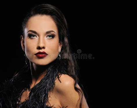 Femme Attirante De Brunette Photo Stock Image Du Mignon Fuselage