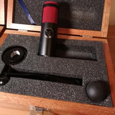 Crowley And Tripp Naked Eye Roswellite Ribbon Microphone Reverb