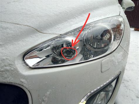 Артикулы ламп ближнего и дальнего света на Peugeot 207