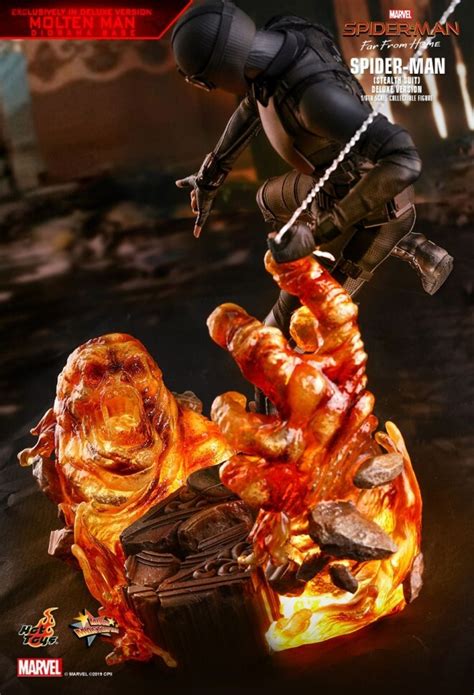 Hot Toys Spider Man Stealth Suit Scale Figure