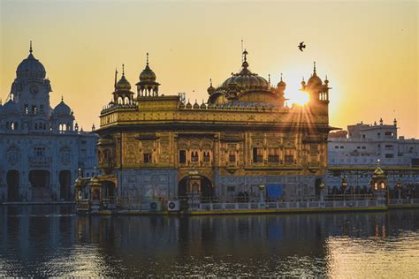 Study in India - 2 Universities of India 