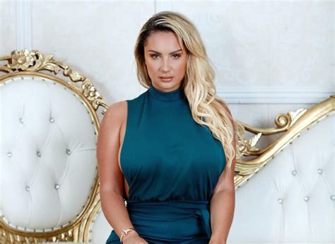 8 Hot Sexy Monica Huldt Bikini Pics