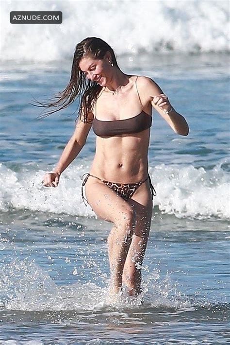 Gisele Bundchen Puts Her Incredible Bikini Body On Display During A