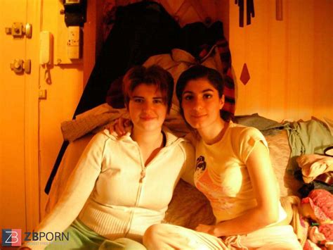 Inexperienced Doll ZB Porn