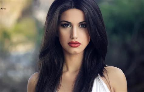 Wallpaper Look Model Portrait Makeup Brunette Hairstyle In White Nature For Mobile And