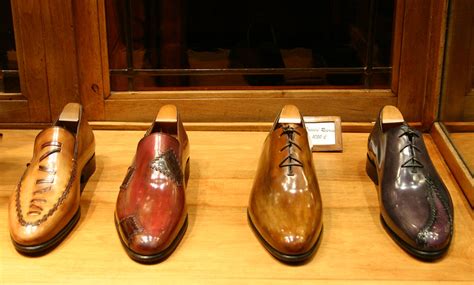 Berluti shoes 26 rue Marbeuf scarpe in vetrina | Paris | Marco ...