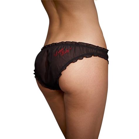 Nova linha de lingerie inspirada em As 50 Sombras de Grey MoveNotícias