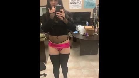 Chrissy Cocoabutter Showing Off Body And Ass Amateur Tgirl Drag Queen Dance Pornhub