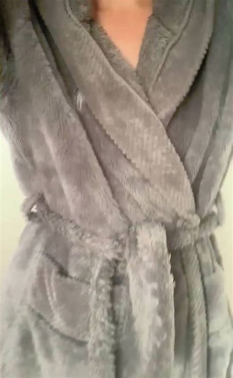 Transitioning Into A Hotwife Hubby Is Wondering If Anyone Here Would Fuck Me Raw In Front Of