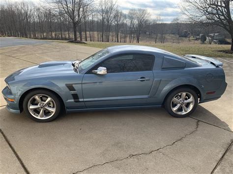 Windveil Blue 2006 Ford Mustang