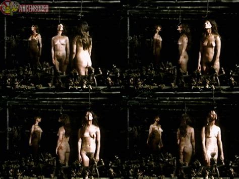 Naked Mariana Lobo In El Valle De Los Miserables