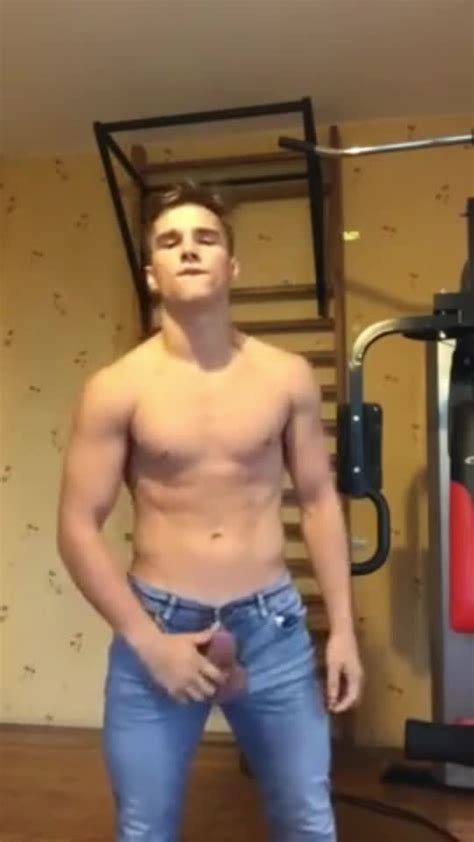 Hot Hunk 22 Yo Cums BoyFriendTV