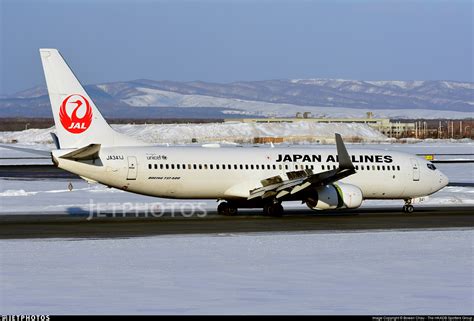 JA341J | Boeing 737-846 | Japan Airlines (JAL) | Bowen Chau | JetPhotos