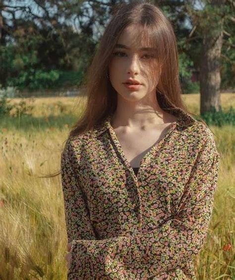 Tự học online Hot girl Instagram khiến netizen loạn nhịp bởi sắc vóc thiên thần là ai