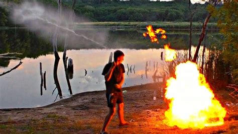 ОГНЕДЫШАЩАЯ КОЛА ! Огненная ракета из Кока-Колы заправленной газом ...