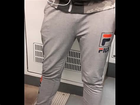 Gay En Peru Por Una Estaci N Central Xnxx