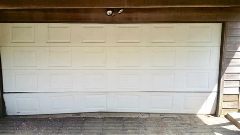 Garage Door Panel Replacement: A How To Guide
