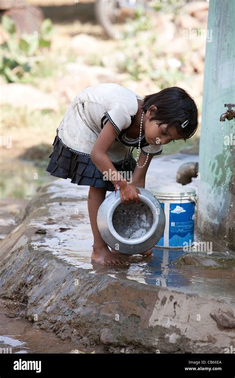 Young Girl Fetching Water Shyampura Village Rajasthan India Stock