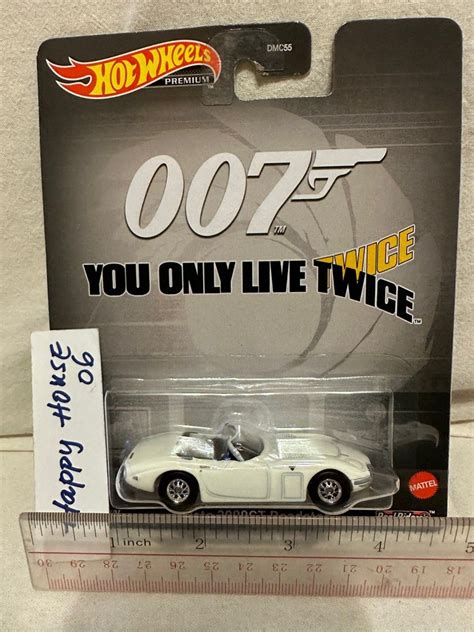 Hot Wheels Toyota 2000 of James Bond movie You only live twice James Bond small model car 電影鐵金剛