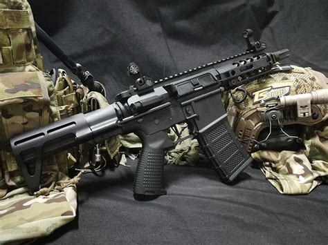CLASSIC ARMY AR4 SBR AEG Carbine