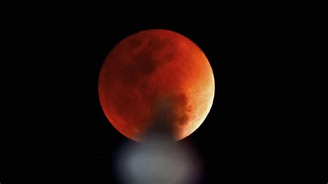 Why does the Moon turn red during a lunar eclipse: NASA explains ...