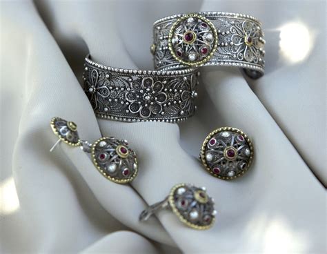 Metal Jewelry, Gold Jewelry, Jewelery, Traditional Jewelry, Traditional ...
