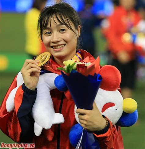 Hot Girl Ho Ng Th Loan N C I T A N Ng Ch A C Ng I Y U Bongdaplus Vn