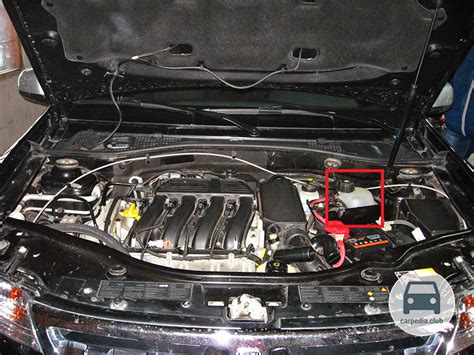 Проверка уровня и доливка охлаждающей жидкости Renault Duster 2010 - 2017
