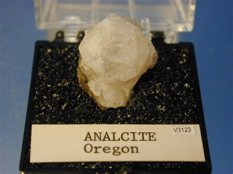 Vargas Gem & Mineral Collection - Analcite (V3123)