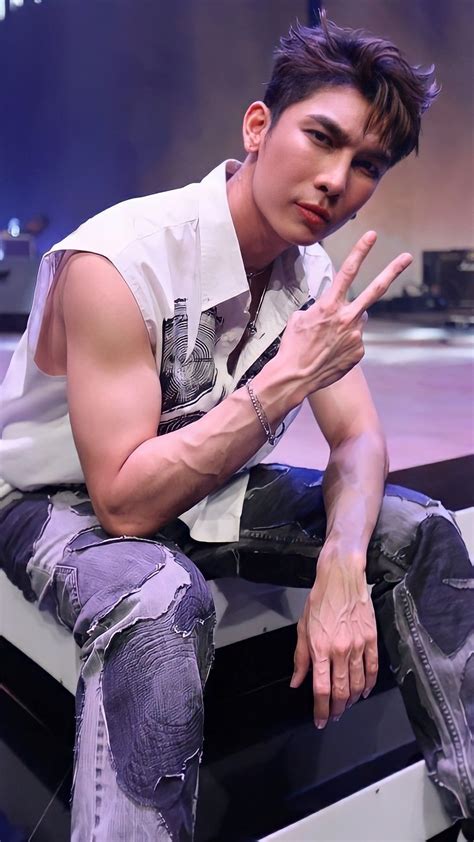 Hot Korean Guys Korean Men Korean Actors The Way You Are Look At You Finger Exercises I