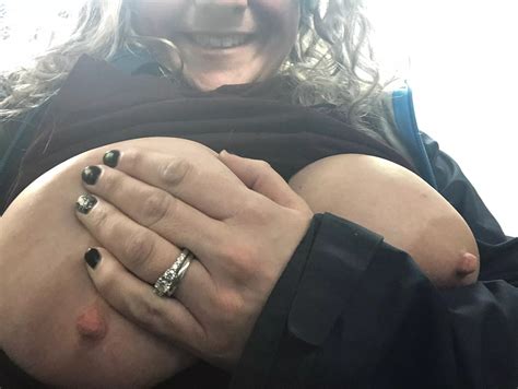 Wife Snapped This At EWR Nudes WeddingRingsShowing NUDE PICS ORG