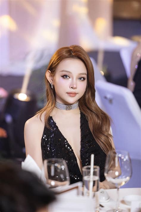 Dàn hot girl tuổi Tỵ tài sắc được dân mạng yêu thích suốt nhiều năm