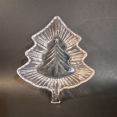 Vintage Clear Glass Christmas Tree Shaped Candy Or Dip Dish Beautiful Crystal Cut Design Holiday