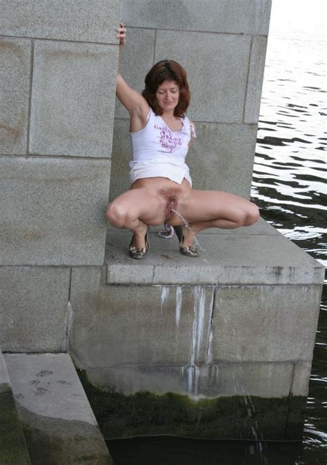 A Naked Woman Under A Bridge Photos Porn Photo