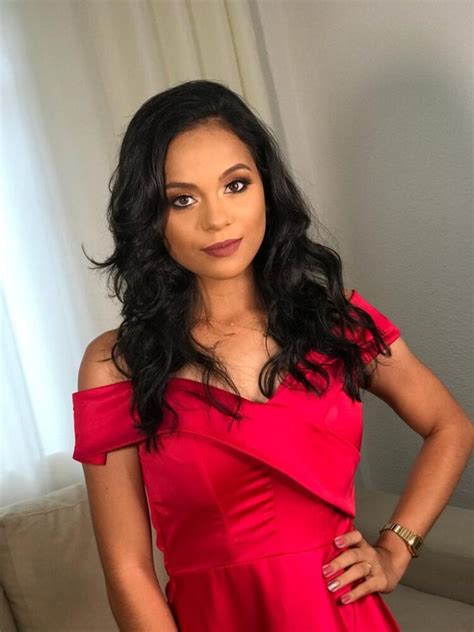 Hot Sexy Giovanna Lyssa Bikini Pics