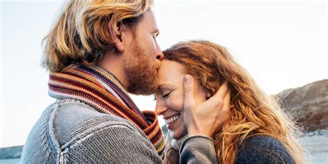 Building An Intimate Relationship Is About So Much More Than Sex Therapists Say