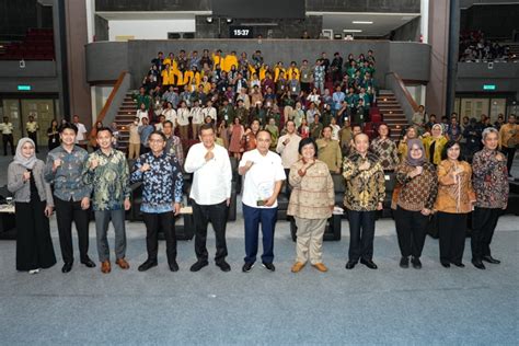 Ppid Kementrian Lingkungan Hidup Dan Kehutanan Menteri Lhk Ajak Generasi Muda Terus Bergerak