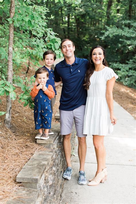 family fall pictures outfit ideas 2