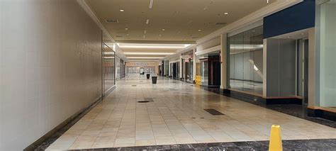 Dead Malls Sarasota Square Mall