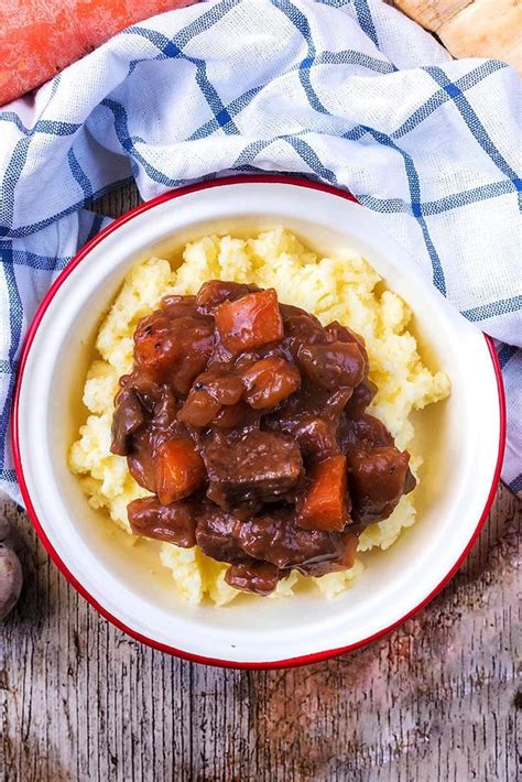 A Hearty And Warming Slow Cooker Beef Casserole With Lots Of Chunky Vegetables A Perfec Beef