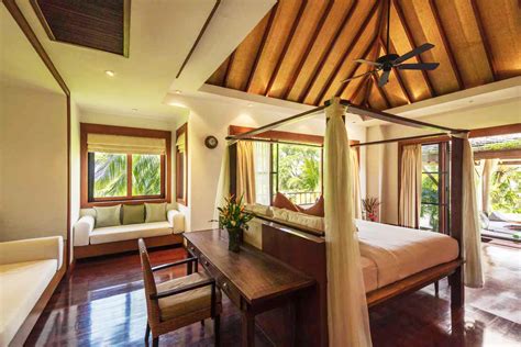 THE NAKED THAI VILLA All Male Naked Travel