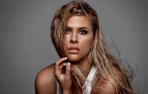 Обои girl hot sexy eyes smile beautiful model pretty на телефон и рабочий стол раздел