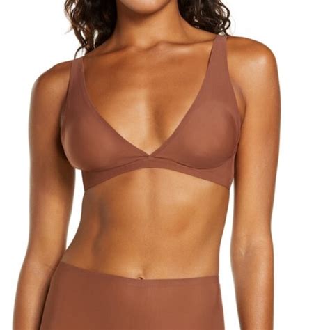 Skims Intimates Sleepwear Nwt Skims Naked Everyday Plunge Bralette New Wireless Jasper