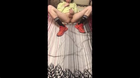 ДРОЧИТ В НОСКАХ Pornhub Gay