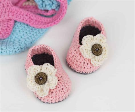 Little Daisy Crochet Baby Booties Free Pattern Croby Patterns