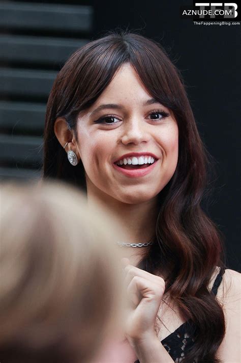 Jenna Ortega Sexy Seen Flaunting Her Hot Cleavage At The Valentino Fashion Show In Paris Aznude