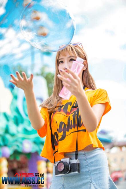 何冉 钻石版F 何冉的假期F Porn Pic