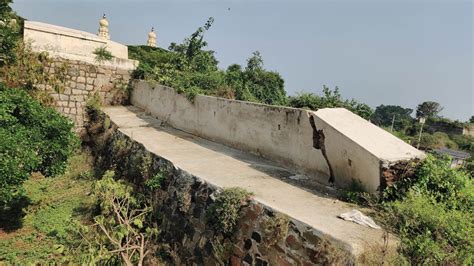 Part of Srirangapatna Fort near East Gate collapses - Star of Mysore